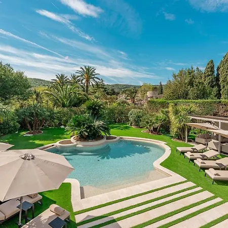 וילה Taman, 5 Chambres, Proche Et Centre-ville