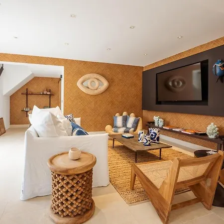 Villa Taman, 5 Chambres, Proche Et Centre-ville
