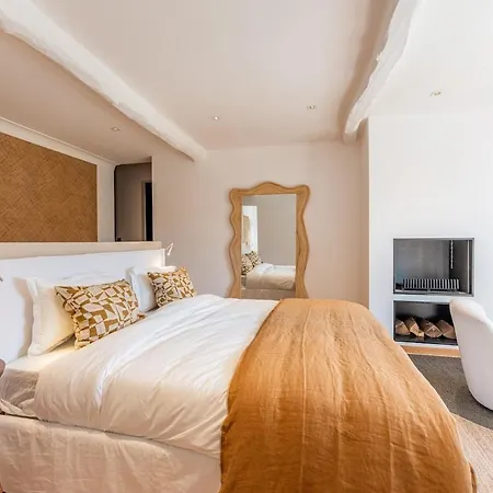 Villa Taman, 5 Chambres, Proche Et Centre-ville *
